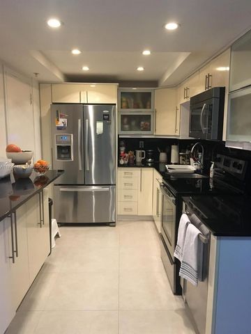 2333 Brickell Ave PH207, Miami, FL 33129