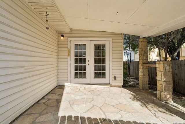 5022 Kenton Vw, San Antonio, TX 78240