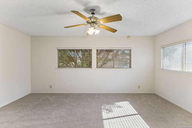 5022 Kenton Vw, San Antonio, TX 78240