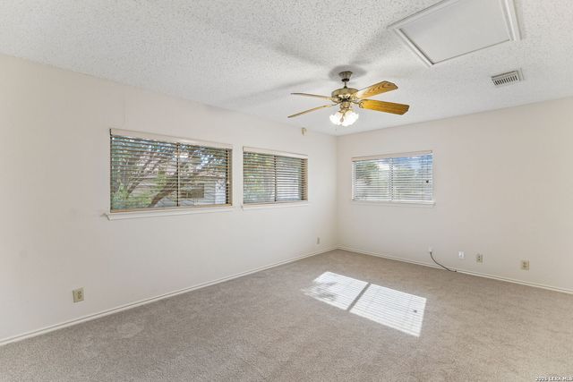 5022 Kenton Vw, San Antonio, TX 78240