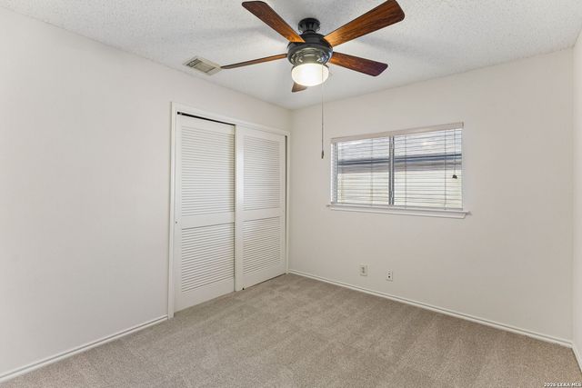 5022 Kenton Vw, San Antonio, TX 78240