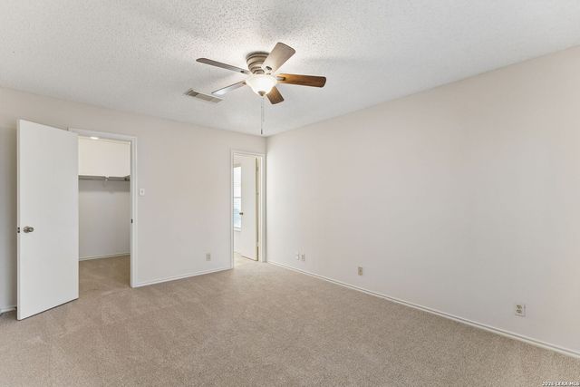5022 Kenton Vw, San Antonio, TX 78240