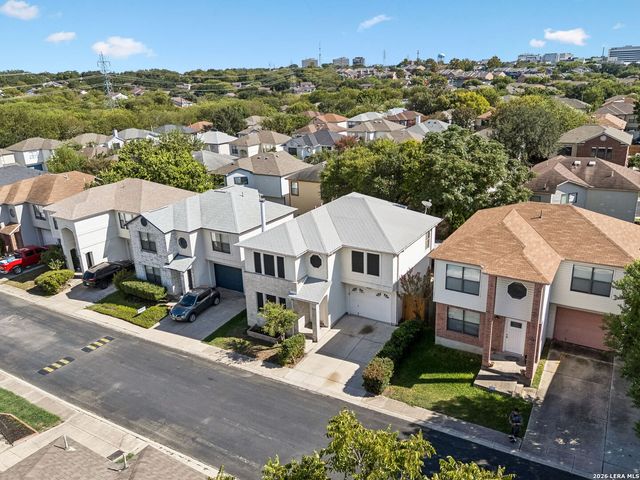 5022 Kenton Vw, San Antonio, TX 78240