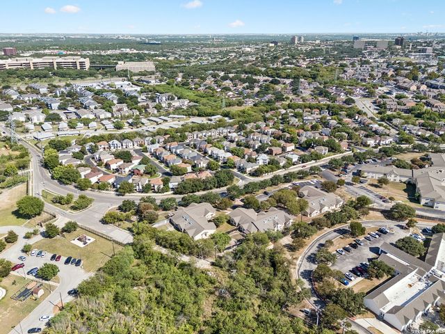 5022 Kenton Vw, San Antonio, TX 78240