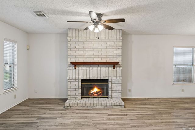 5022 Kenton Vw, San Antonio, TX 78240