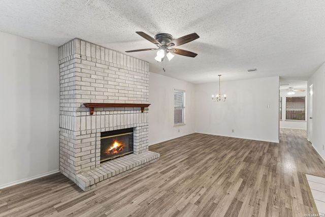 5022 Kenton Vw, San Antonio, TX 78240