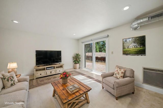 16932 Mckenzie Dr, Pioneer, CA 95666