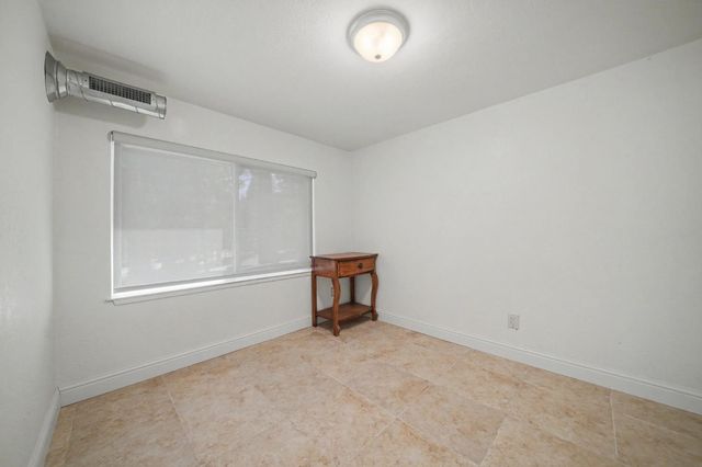 16932 Mckenzie Dr, Pioneer, CA 95666