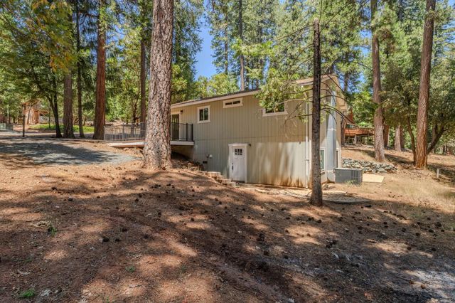 16932 Mckenzie Dr, Pioneer, CA 95666