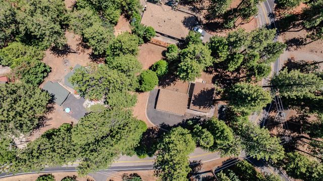 16932 Mckenzie Dr, Pioneer, CA 95666