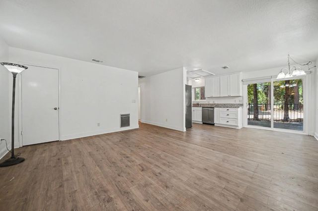 16932 Mckenzie Dr, Pioneer, CA 95666