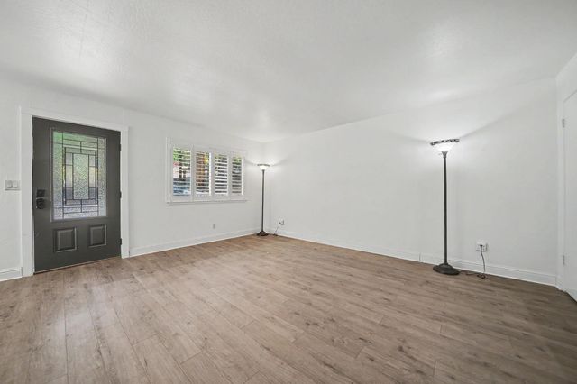 16932 Mckenzie Dr, Pioneer, CA 95666