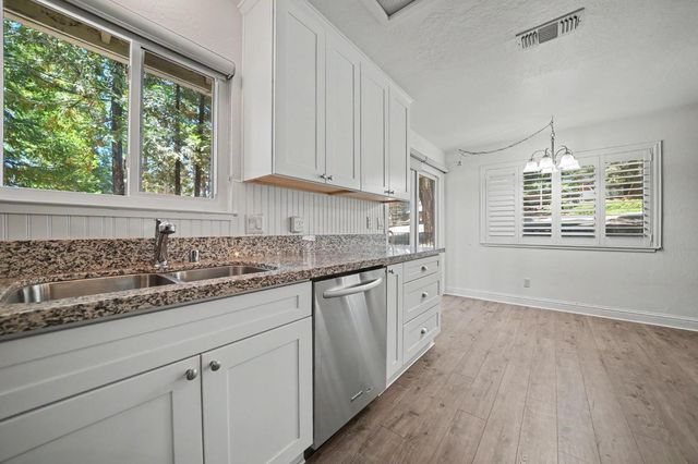 16932 Mckenzie Dr, Pioneer, CA 95666