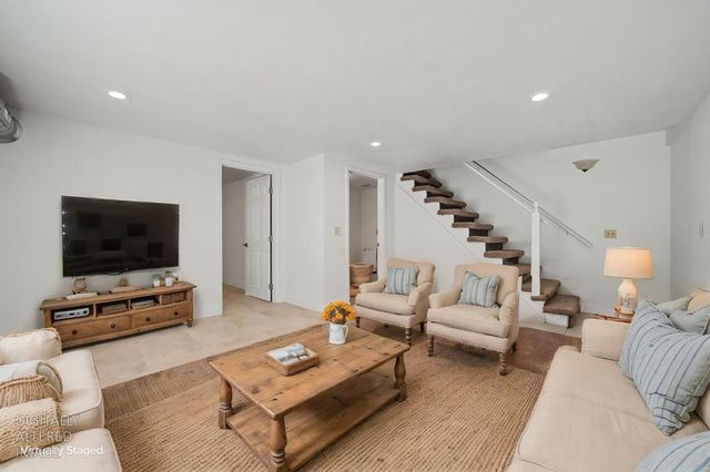 16932 Mckenzie Dr, Pioneer, CA 95666