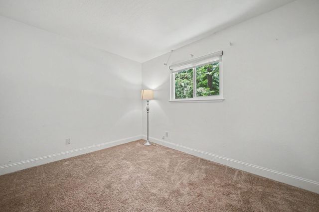 16932 Mckenzie Dr, Pioneer, CA 95666