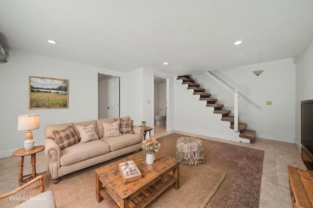 16932 Mckenzie Dr, Pioneer, CA 95666