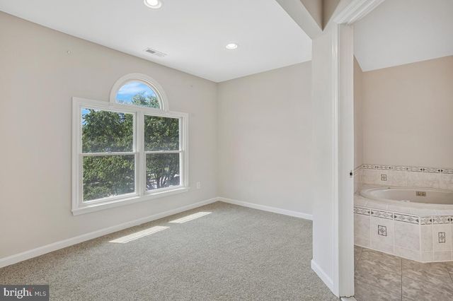 9200 HINES MEADOW WAY, Parkville, MD 21234