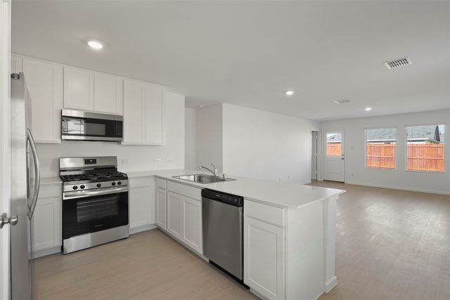 1344 blazin bronco, Haslet, TX 76052