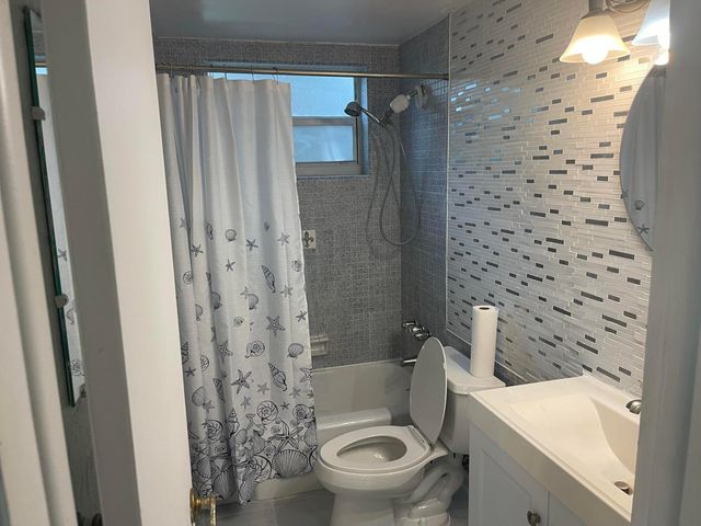 1525 SE 15th Street NE 2, Fort Lauderdale, FL 33316