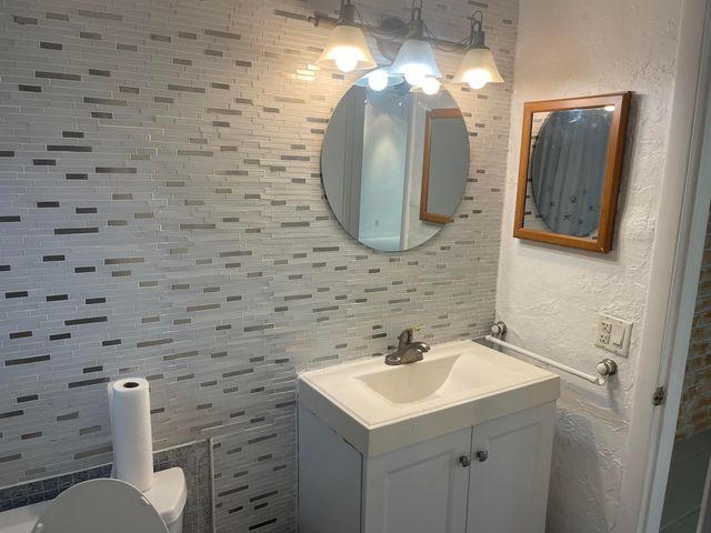 1525 SE 15th Street NE 2, Fort Lauderdale, FL 33316