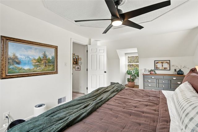 2003 E Bataan Drive, Kettering, OH 45420