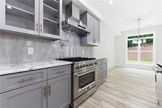 5851 Canterbury Way, Clermont, GA 30527