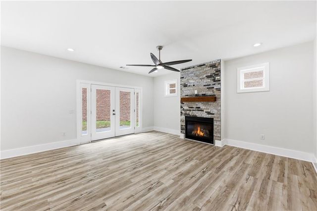 5851 Canterbury Way, Clermont, GA 30527