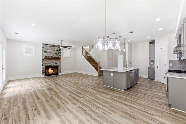 5851 Canterbury Way, Clermont, GA 30527