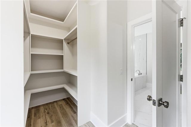5851 Canterbury Way, Clermont, GA 30527