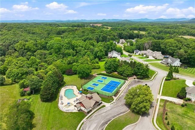 5851 Canterbury Way, Clermont, GA 30527