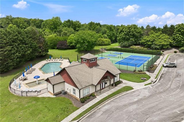 5851 Canterbury Way, Clermont, GA 30527