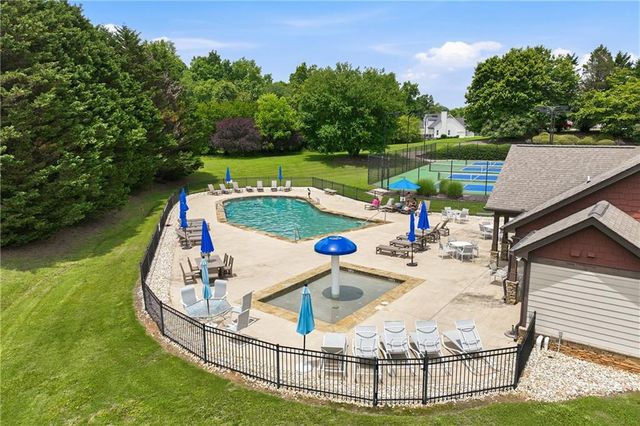 5851 Canterbury Way, Clermont, GA 30527