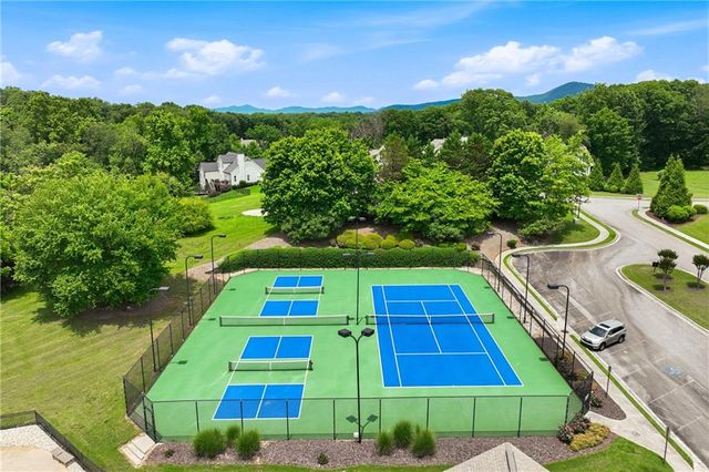 5851 Canterbury Way, Clermont, GA 30527