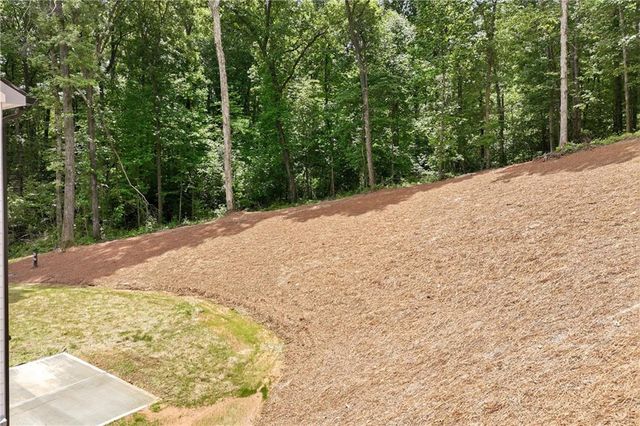 5851 Canterbury Way, Clermont, GA 30527