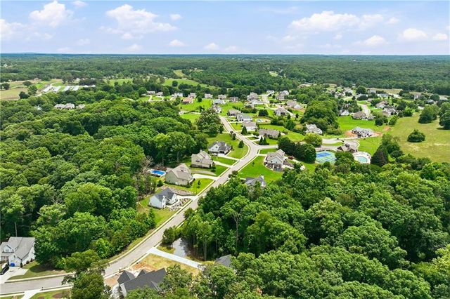 5851 Canterbury Way, Clermont, GA 30527