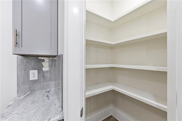 5851 Canterbury Way, Clermont, GA 30527