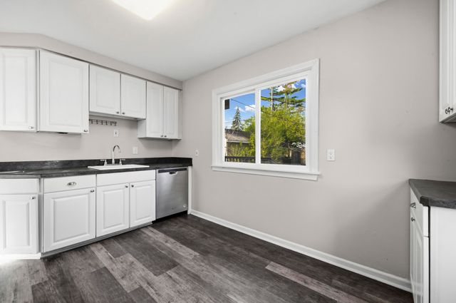 18653 Indian, Redford, MI 48240