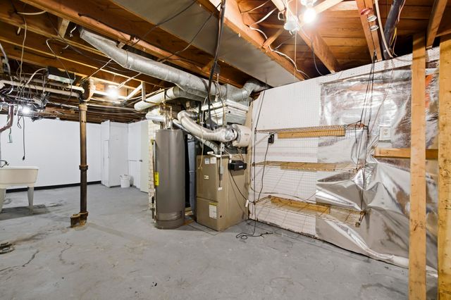 18653 Indian, Redford, MI 48240