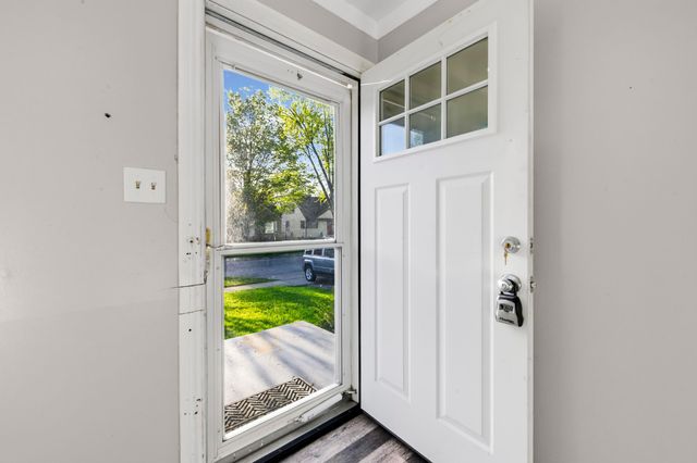 18653 Indian, Redford, MI 48240