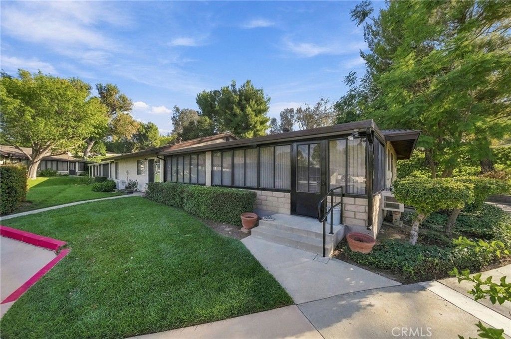 26335 Oak Highland A, Newhall, CA 91321 — exterior
