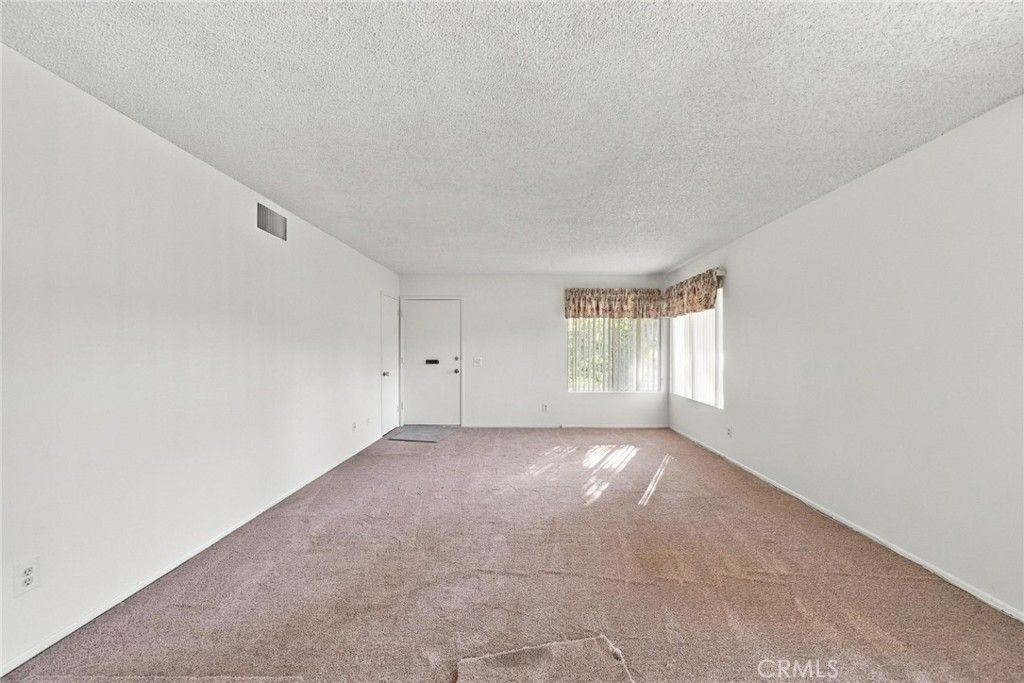 26335 Oak Highland A, Newhall, CA 91321 — photo 2