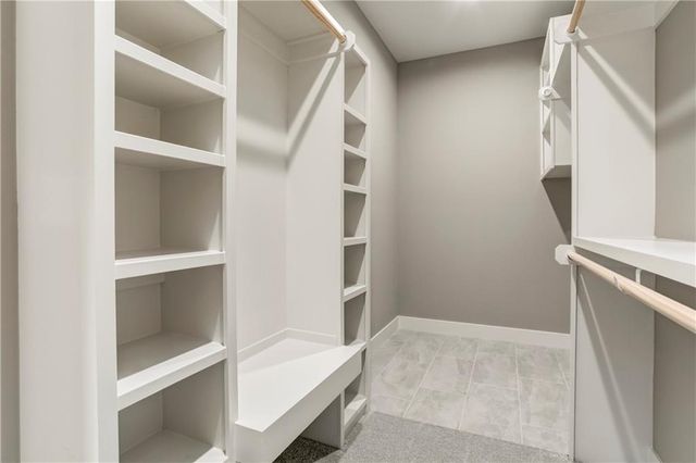 16849 W 164th Terrace, Olathe, KS 66062