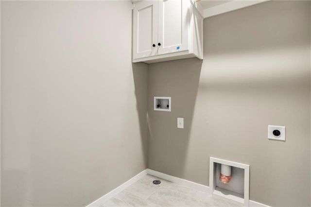 16849 W 164th Terrace, Olathe, KS 66062