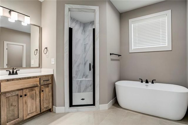 16849 W 164th Terrace, Olathe, KS 66062