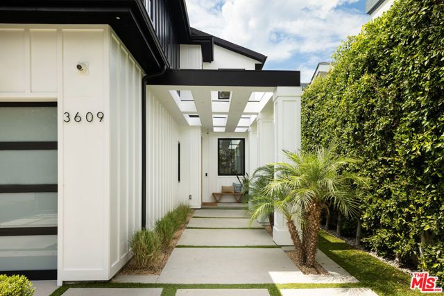 3609 Greenwood Avenue, Los Angeles, CA 90066