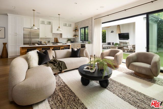 3609 Greenwood Avenue, Los Angeles, CA 90066