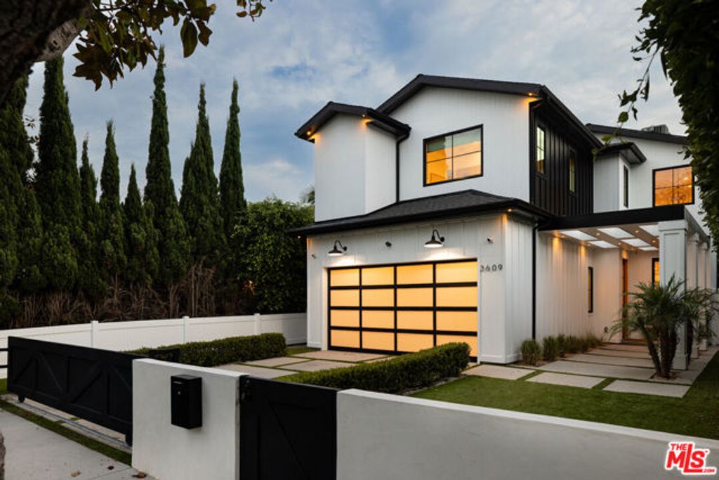 3609 Greenwood Avenue, Los Angeles, CA 90066