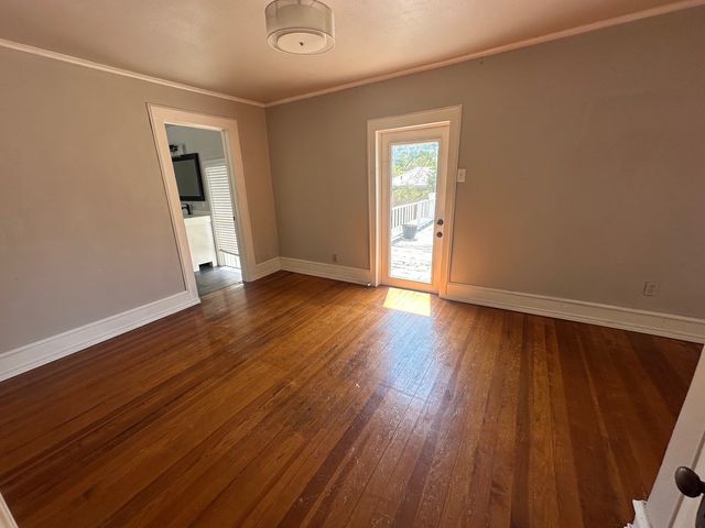 928 S Lindsay Street, Gainesville, TX 76240