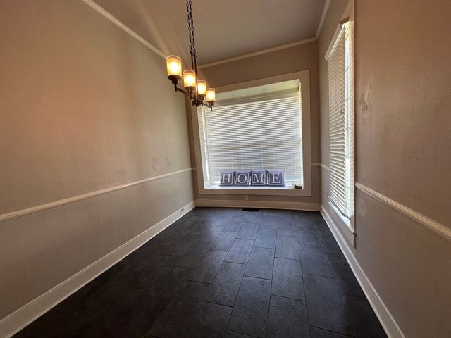 928 S Lindsay Street, Gainesville, TX 76240