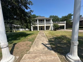 928 S Lindsay Street, Gainesville, TX 76240